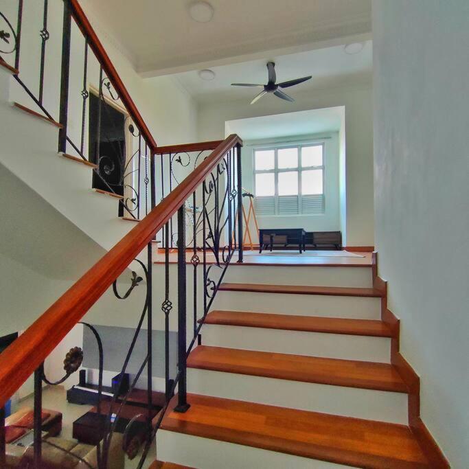 3 Storey Swimming Pool&projector House Setia Alam *