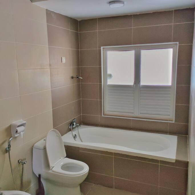 Villa 3 Storey Swimming Pool&projector House Setia Alam Shah Alam