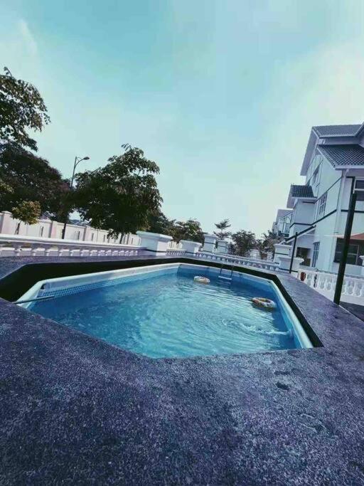 3 Storey Swimming Pool&projector House Setia Alam Shah Alam