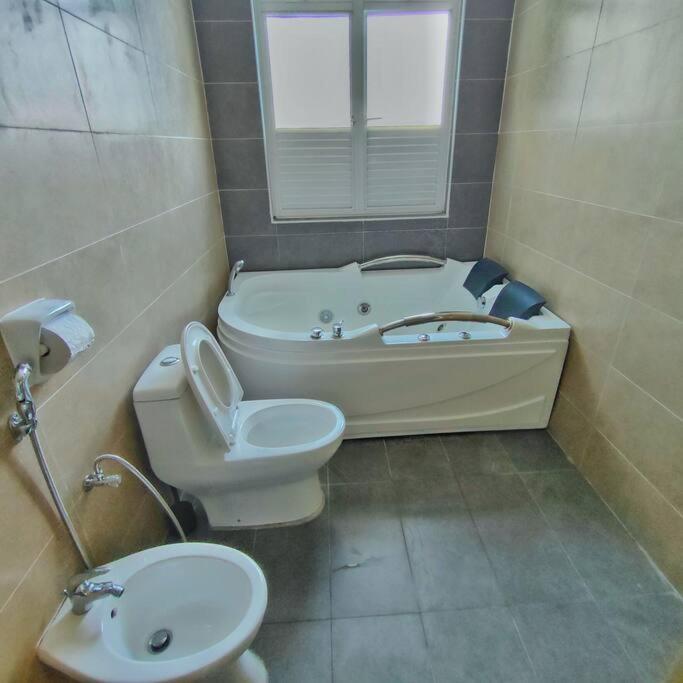 3 Storey Swimming Pool&projector House Setia Alam Villa